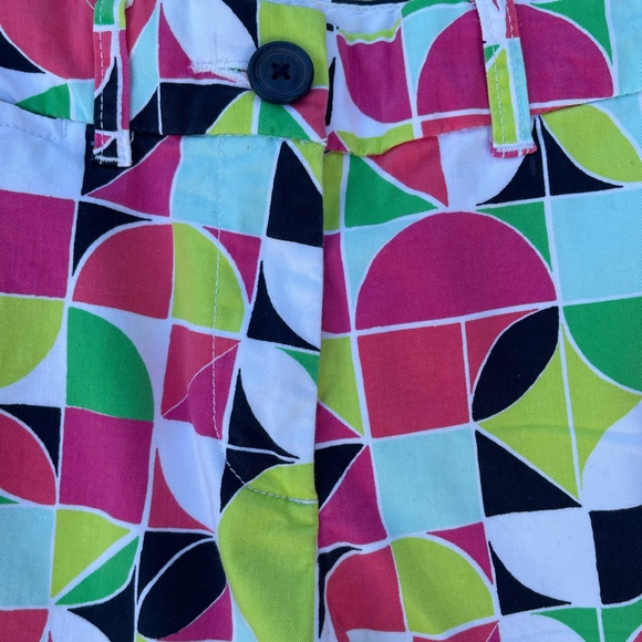 Crown & Ivy Geometric Print Shorts Size 8 - Picture 4 of 9